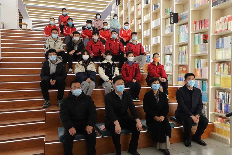 爱心助学，，，，，，，，情系教育